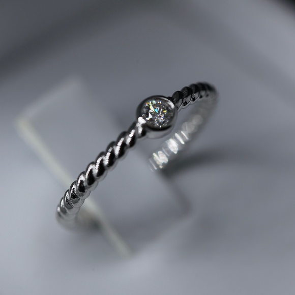 0.20 carat diamond ring white gold
